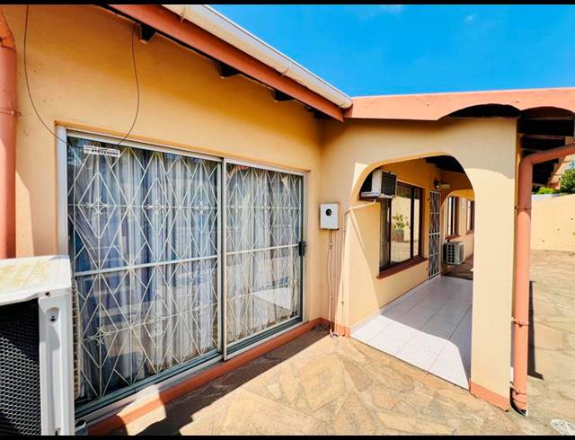 4 BEDROOM HOUSE FOR SALE IN AVOCA HILLS